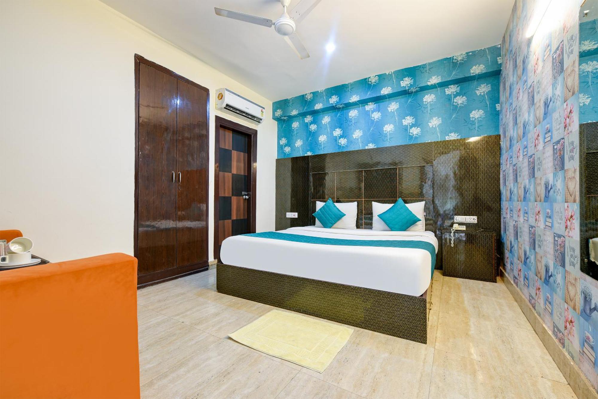 Transit Stay At Delhi Airport Нью-Дели Экстерьер фото